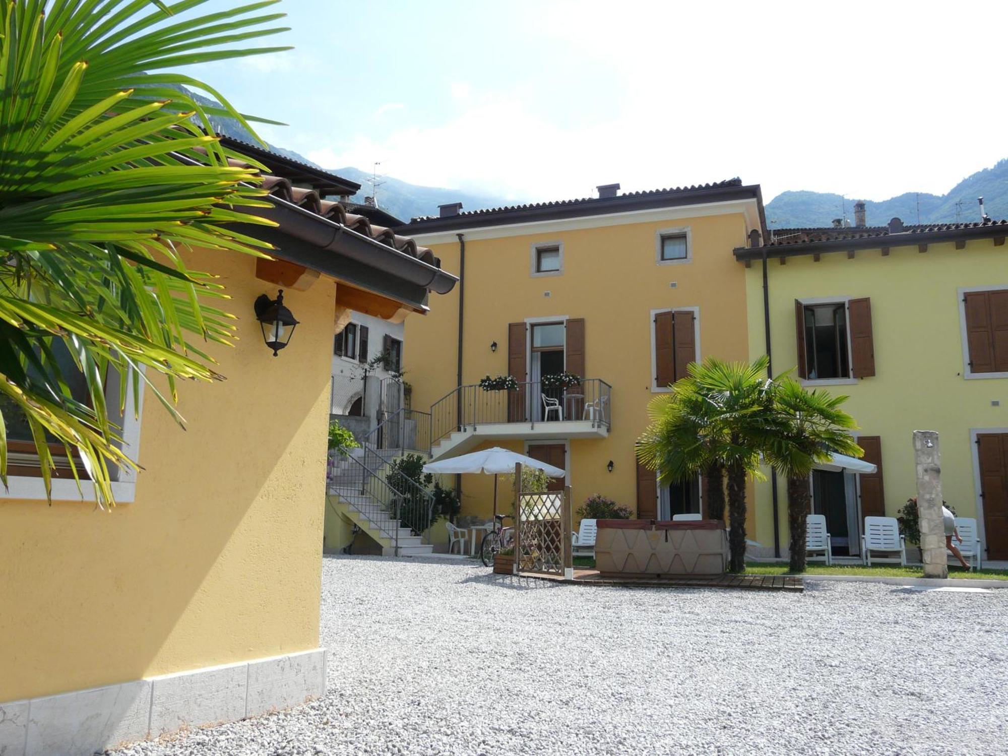 Appartamenti Gardastivo Arco Exterior foto